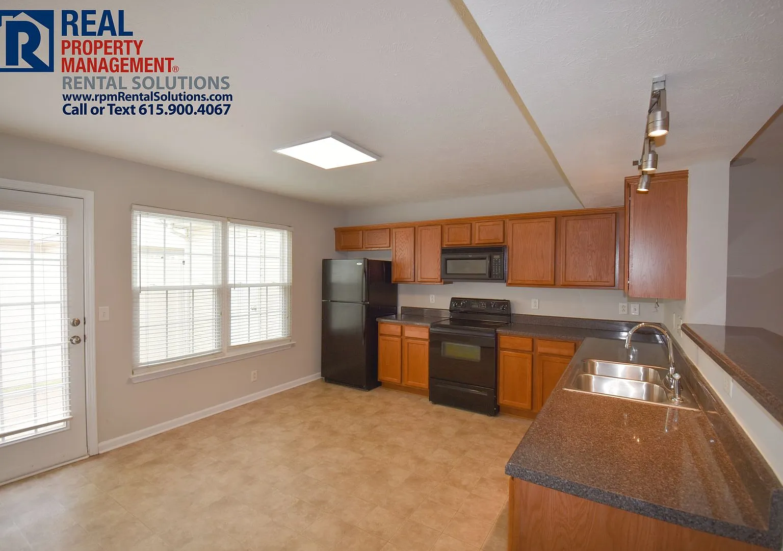 Wonderful 2bd 2.5ba townhome in highly desirable Blackman area! — Photo 4