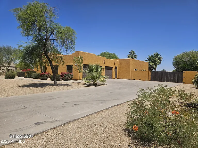 5118 W Winston Dr — Photo 6