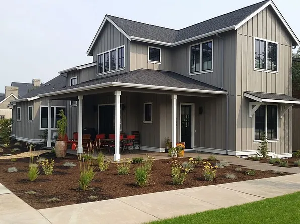 698 W Saint Helens Ave, Sisters, OR 97759