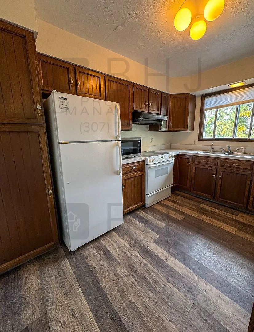 959 Bellevue Ave — Photo 3
