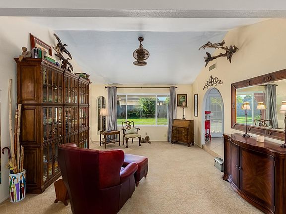 5th image of 3058 W Waltann Ln