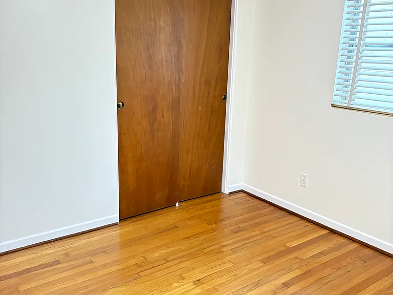 3243 N Orange Ave — Photo 21