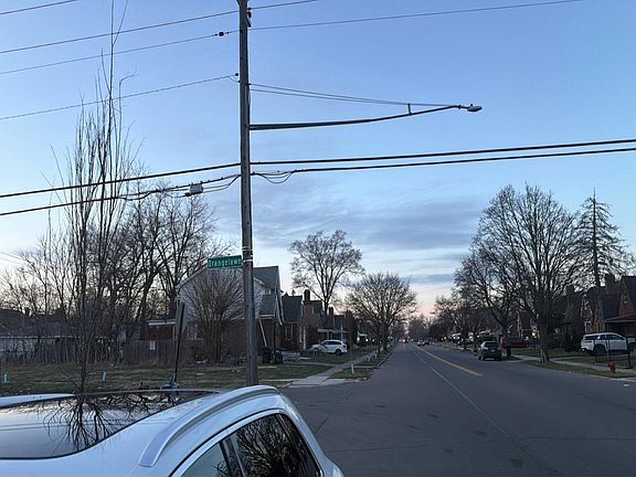 4th image of 9663 Hubbell St