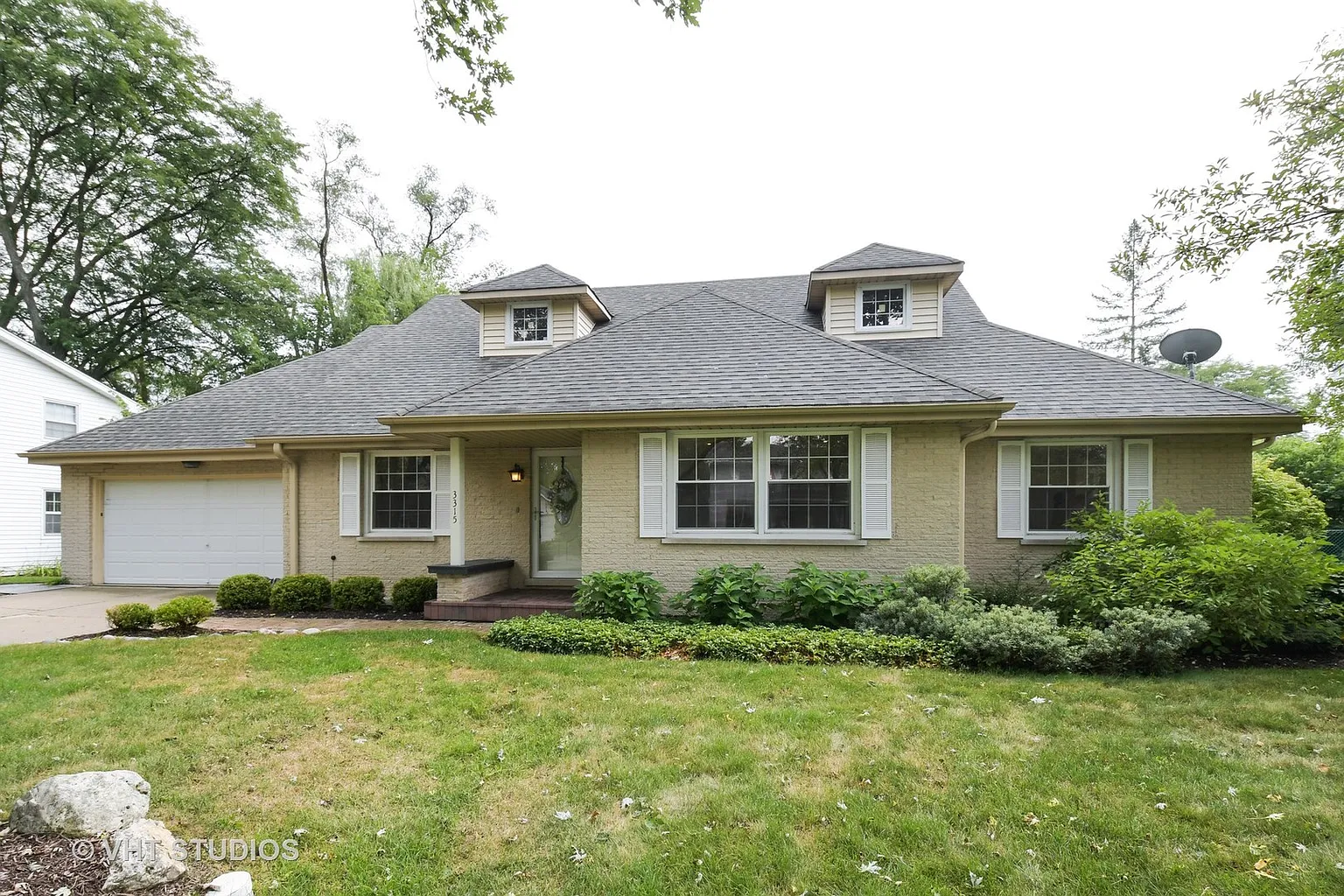 3315 Robincrest Dr photo 1