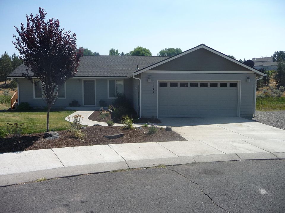 1st image of 1286 NE Pippen Ct
