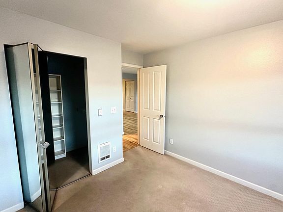 5th image of 1504 Aurora Ave N APT 403