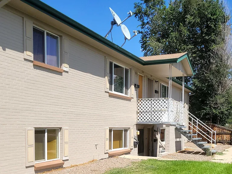7519 Stuart St — Photo 1