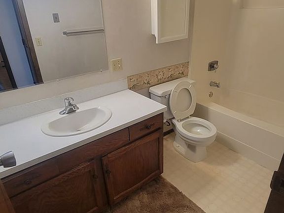 5th image of 1603 9th Ave NW #2