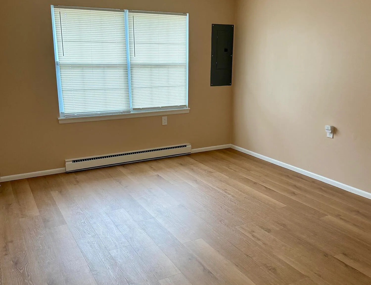 2 bed, 858 sqft, $1,850 — Photo 4