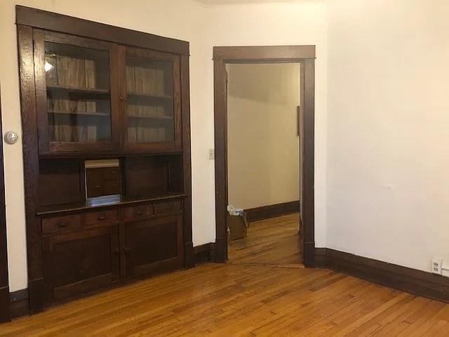 2 bed, 100 sqft, $2,000 — Photo 2