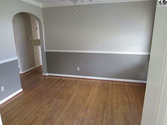 5th image of 1829 N Ash St