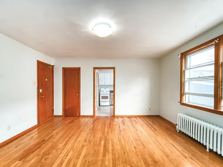 1066 Tower Rd — Photo 29
