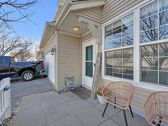3rd image of 1940 Bluestem Ln