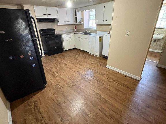 2nd image of 525 E Main St #525B2