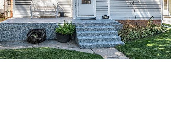 3rd image of 1217 Grant Ave