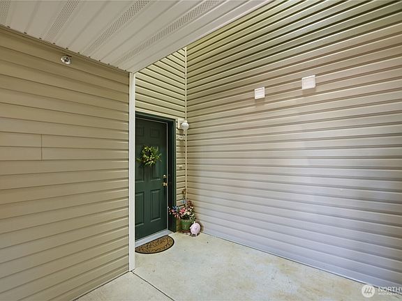 5th image of 2001 120th Place SE #8-103