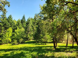 1623 Oakwood Dr, Oakland, OR 97462