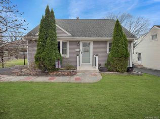 35 Hillside Avenue, Suffern, NY