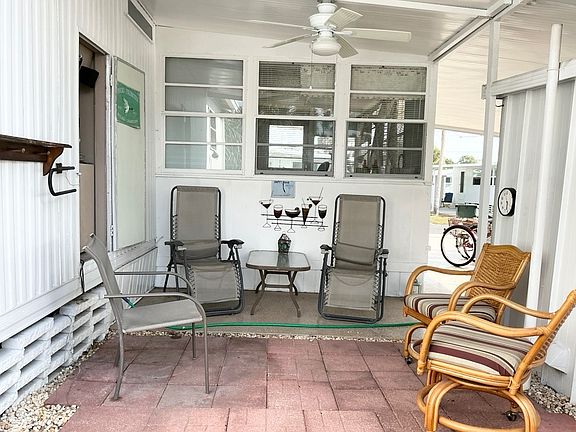 3rd image of 318 Cathy Dr