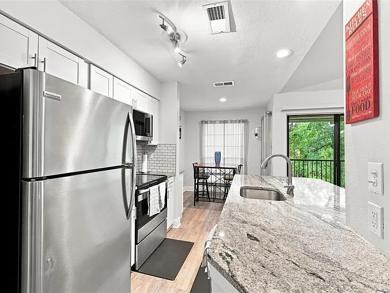 8630 Mallard Reserve Dr #203 — Photo 13