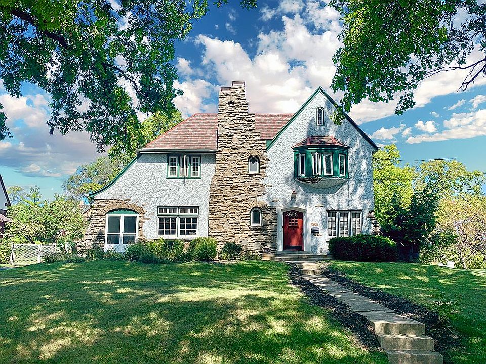 1st image of 2696 Fleetwood Ave