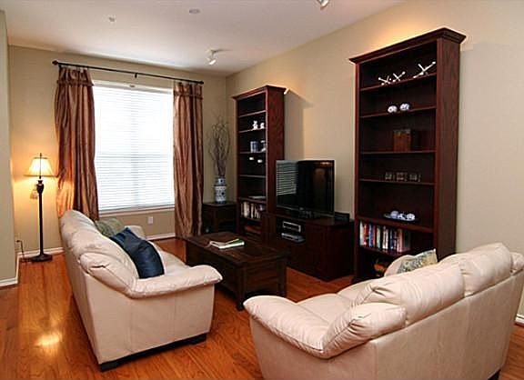 5th image of 4307 McKinney Ave APT 9