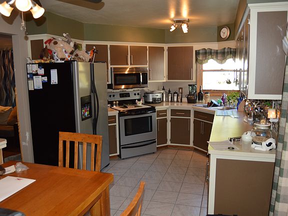 4th image of 228 Tenny Ave