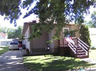 209 4th St E, Jasper, MN 56144