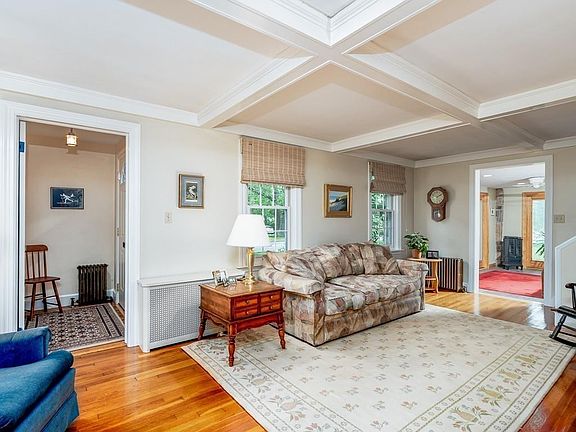 5th image of 123 Moreland St