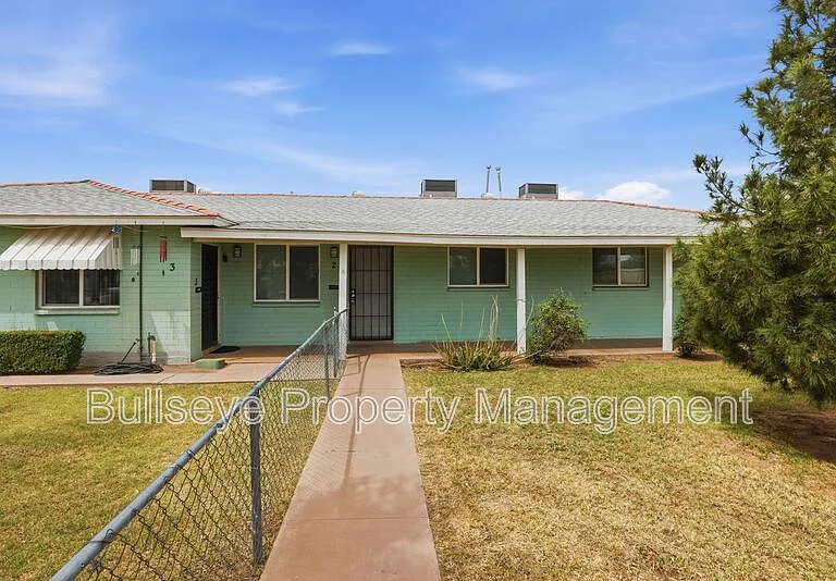 1721 E Moreland St #2 — Photo 2