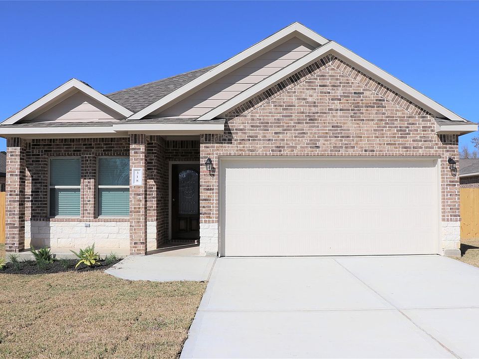1st image of 318 Carlos Leal Dr