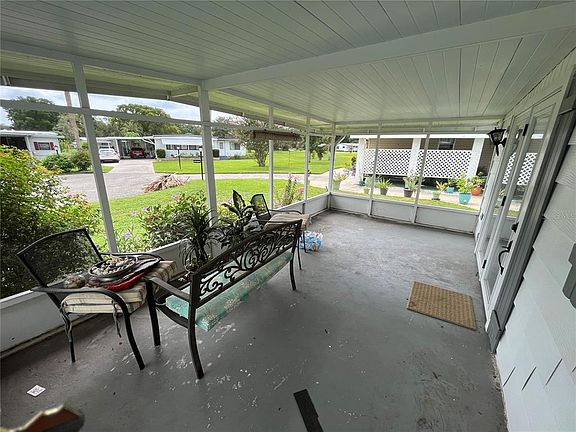 4th image of 2110 Oak Ln #Mv