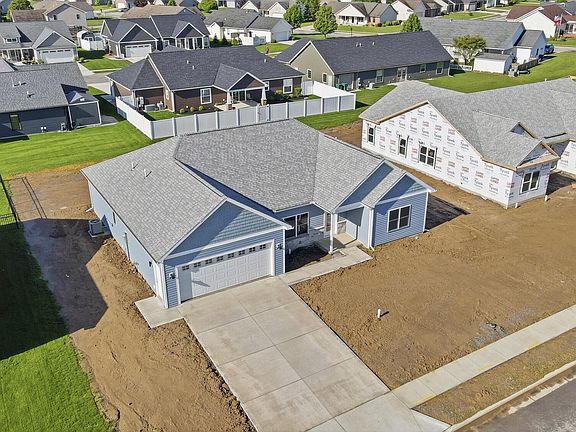 3rd image of 3721 Comanche Dr