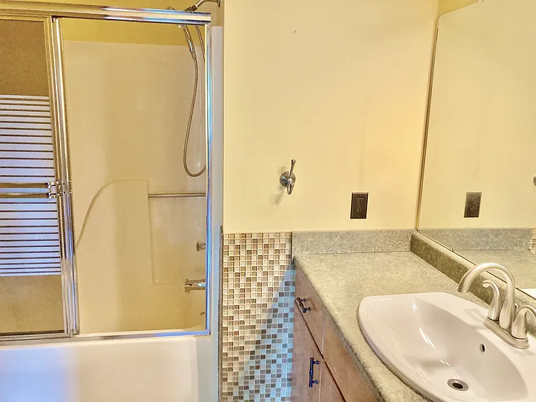 15125 Churchill St — Photo 7
