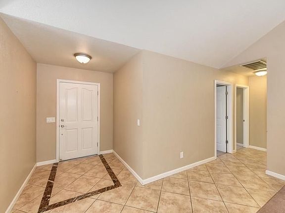 3rd image of 115 Hidden Lake Cir