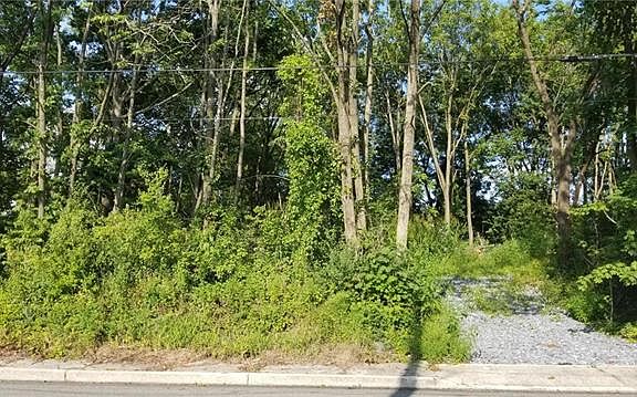 2nd image of 16 N Lincoln Ave