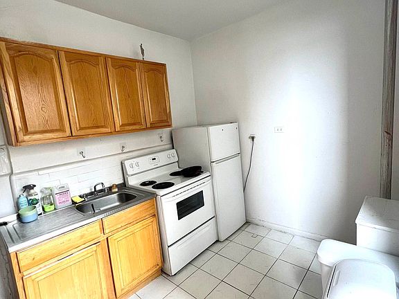 4th image of 80 Haven Ave APT 3D