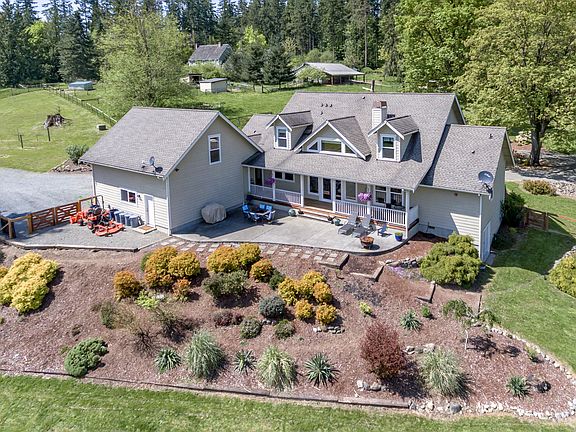 2nd image of 22612 SE 392nd St