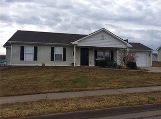 1441 Colonel Salomon Dr, Prairie Grove, AR 72753