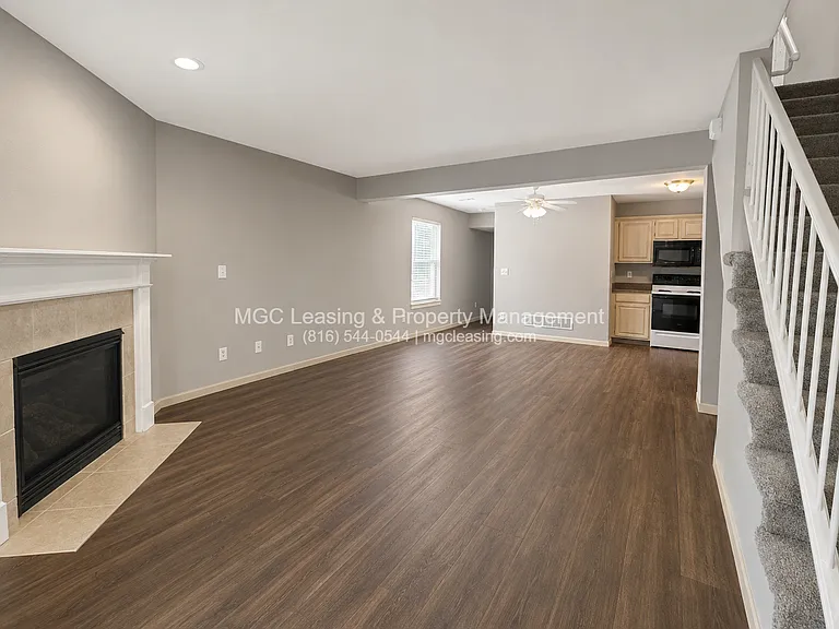 908 Garden Way #914 — Photo 4