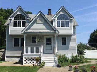 206 Cambon Ave, Saint James, NY