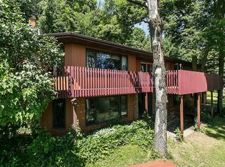 110 Duetel Ct, Bellevue, IA 52031