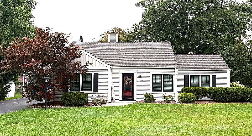 1st image of 12323 S 75th Ave