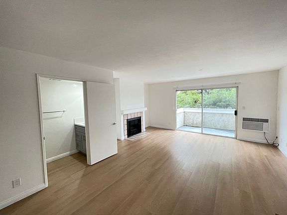 2nd image of 4424 S Centinela Ave APT 206