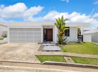 5 Reina Cristina La Villa De Torrimar, Guaynabo, PR 00969