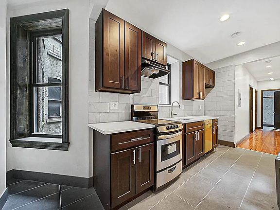 2nd image of 471 7th Ave APT 3R