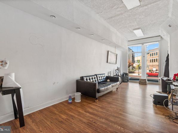 baltimore-maryland-131261142 picture