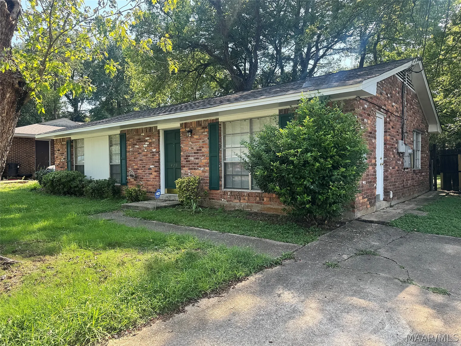 3 bed, 2.0 bath, 1232 sqft, $1,500 — Photo 2