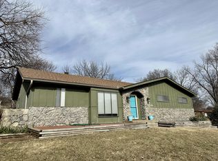 4812 England St, Merriam, KS 66203