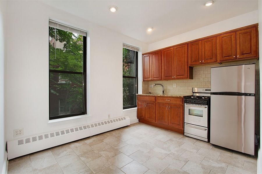 1st image of 115 Charles St APT 6